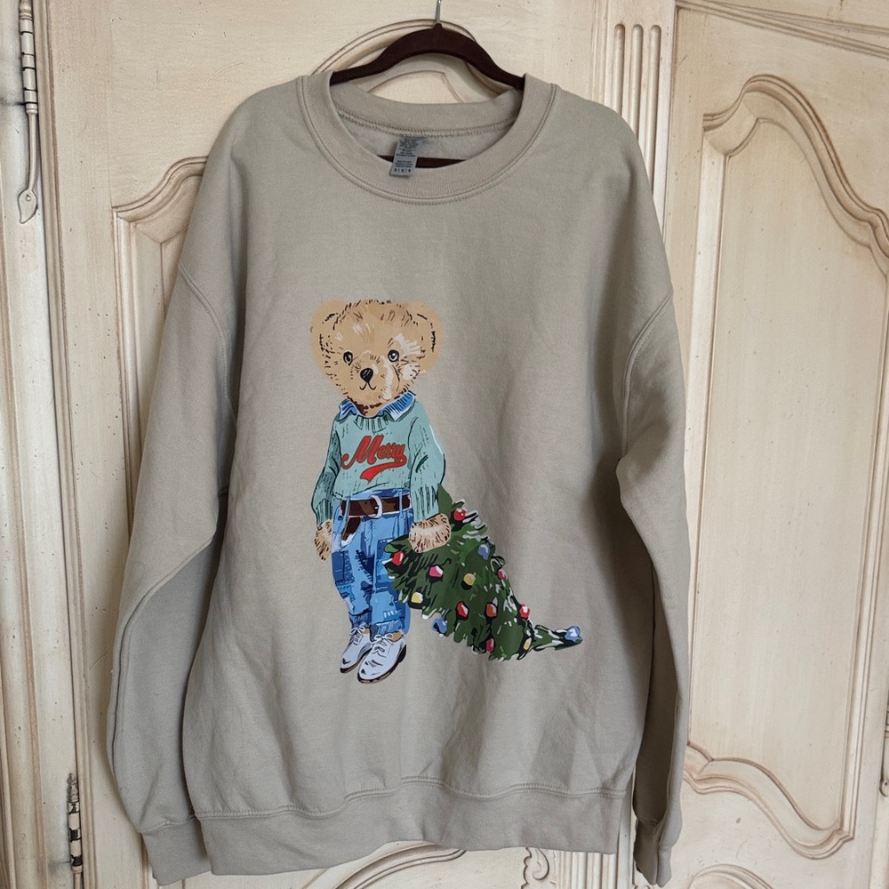 Women's Beige Bear Graphic Sweatshirt